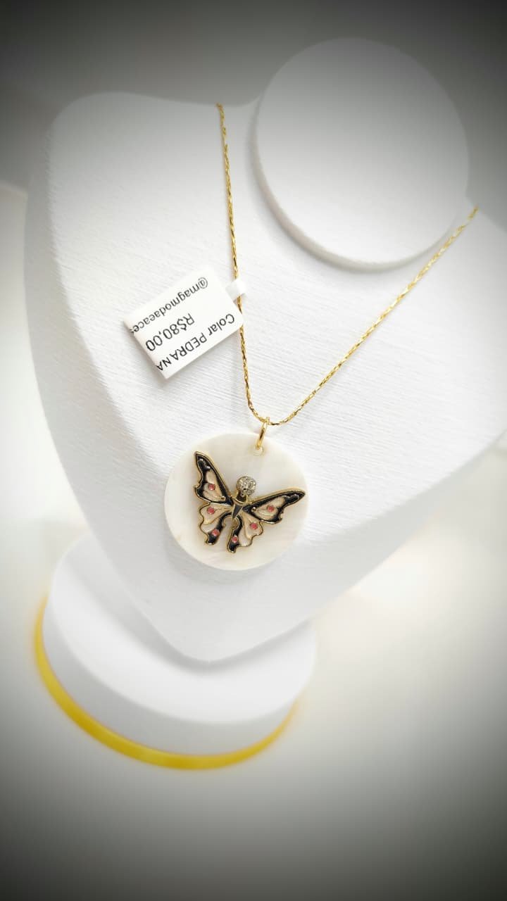 Colar madrepérola borboleta
